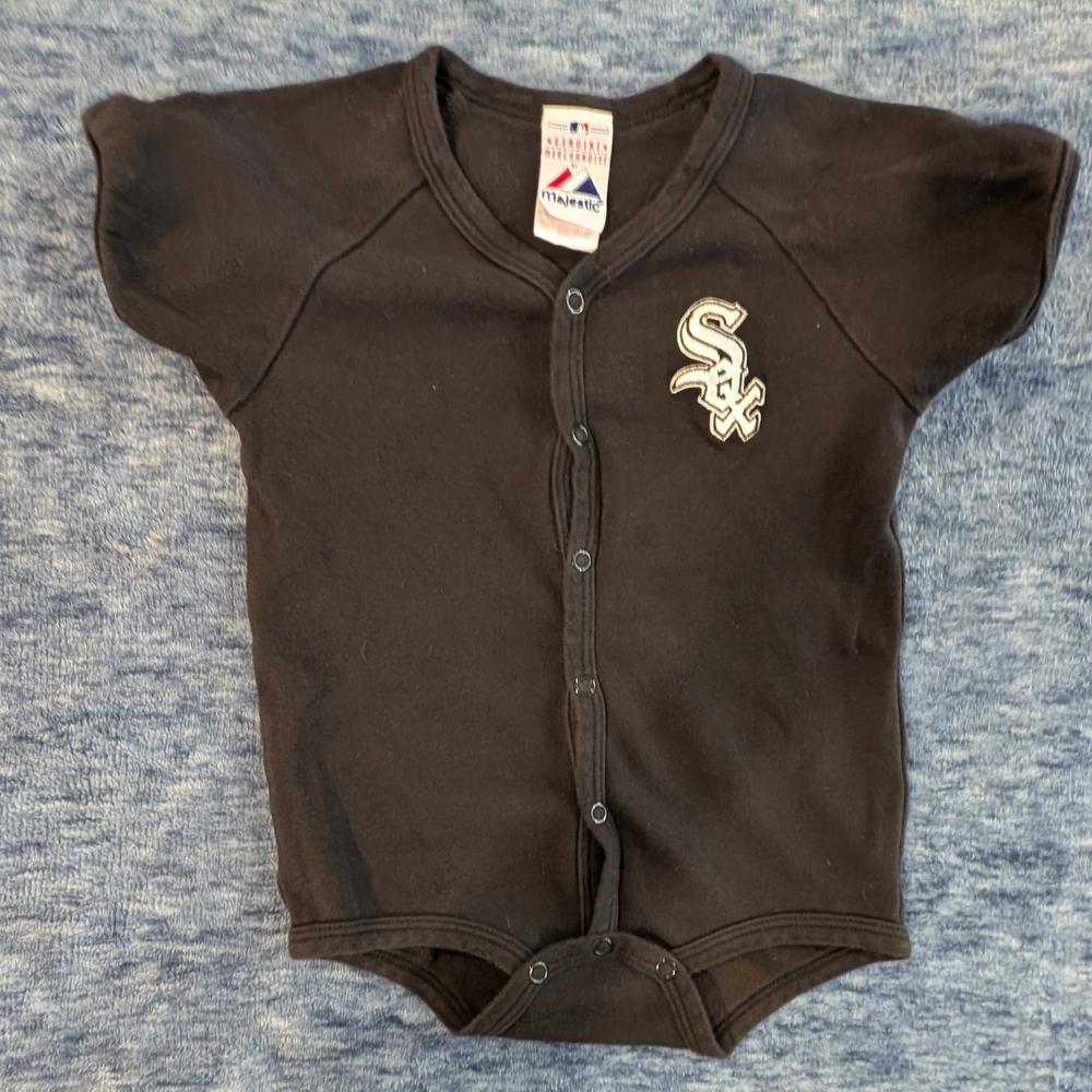 Majestic 24M Black Kids One Piece Chicago White Sox
